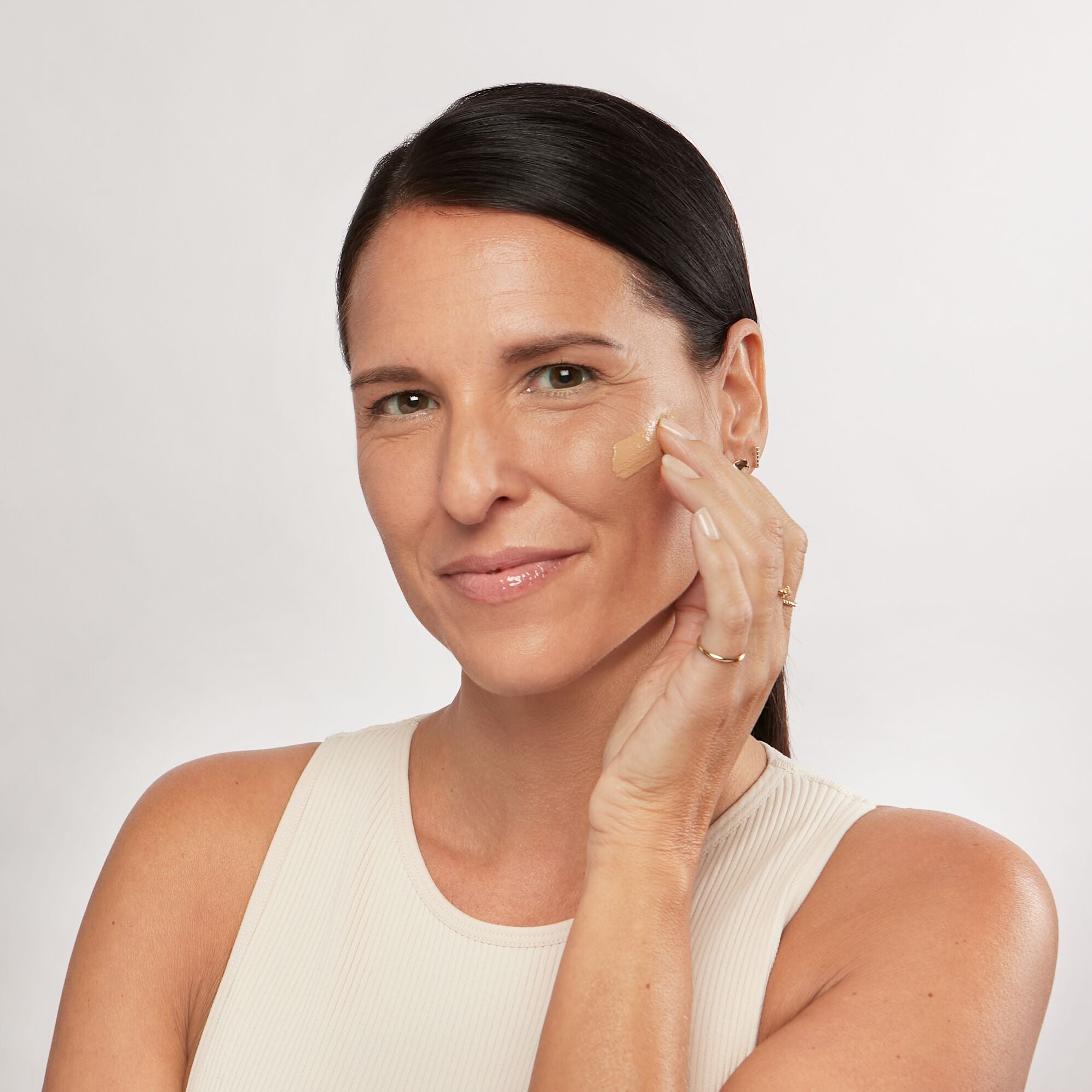 High Res-Marcelle BB Cream_11_APPLICATION.jpg